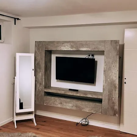 Levelup 3von5 Apartment *